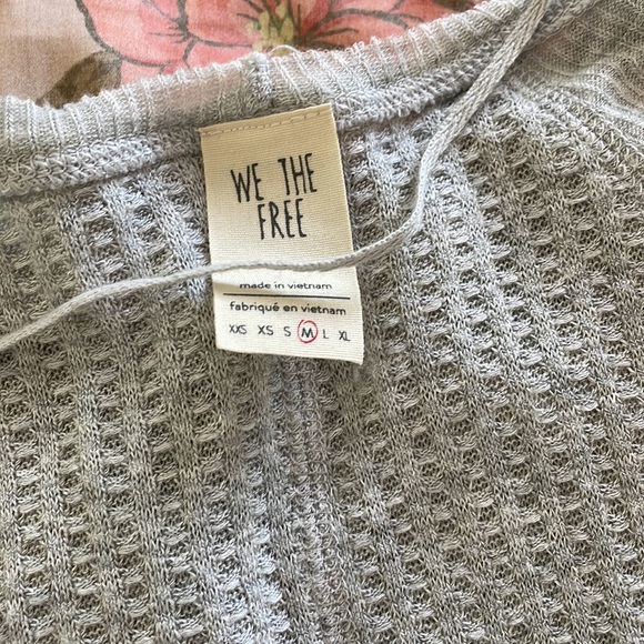 Free People Long Sleeved Sweater - Picture 3 of 3